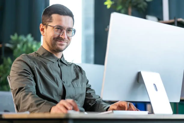 IT Specialist working